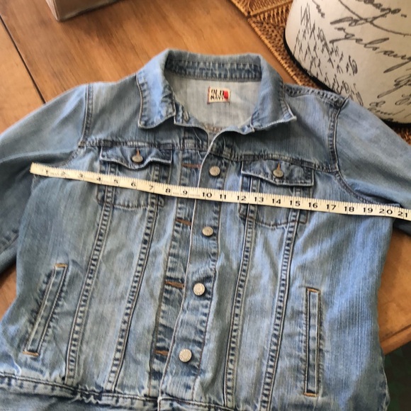Awesome Jean Jacket xl old navy womens light to medium wash worn look - Picture 4 of 6